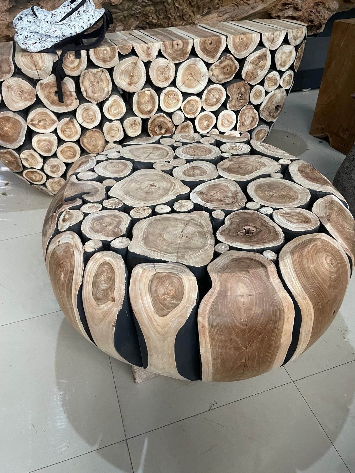 TABLE BOULE EN TECK