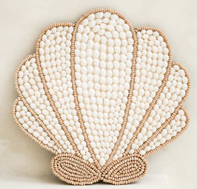 Coquillage décoratif en perles et coquillages blancs mural